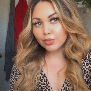 Meet your Posher, Julissa